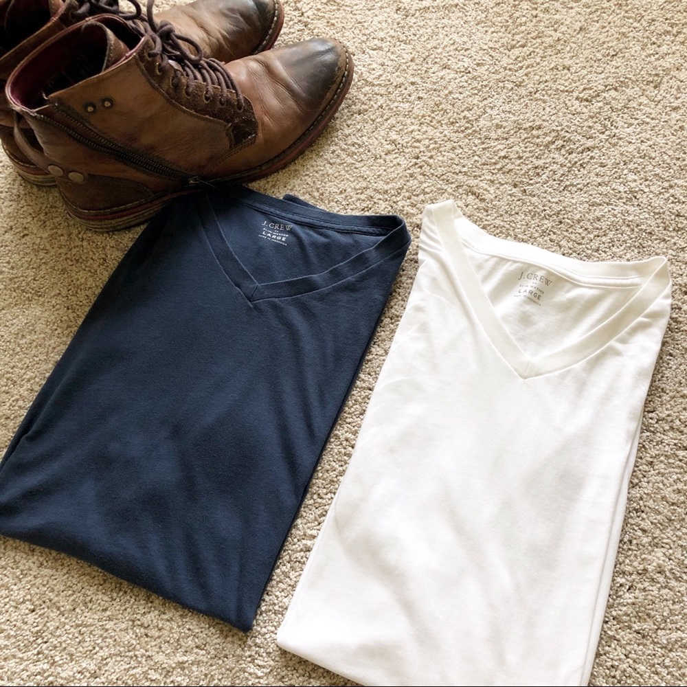 2 J Crew Men’s V Neck t shirt bundle size large